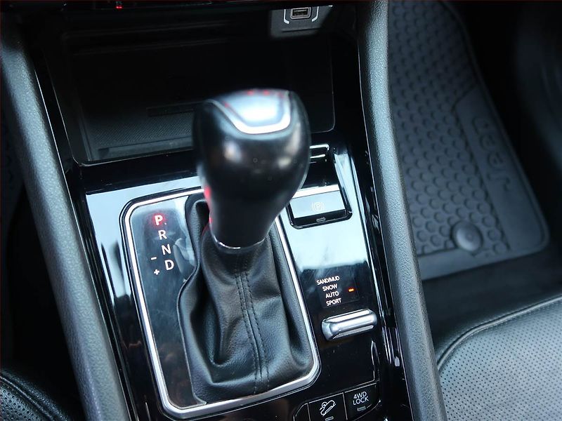 Jeep Compass (2022) 4xe - fotka 13 z 20
