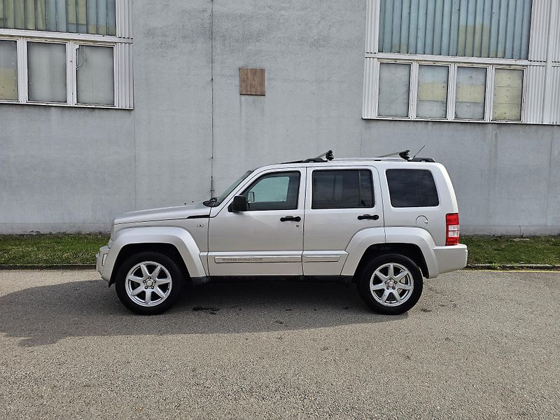 Jeep Cherokee (2011) LIMITED 2.8CRD , TAŽNÉ 2.8T - fotka 2 z 18