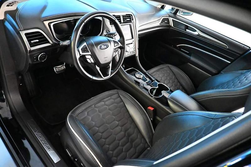 Ford Mondeo (2022) 2.0 VIGNALE 140 KW LED Tažné 8 - fotka 11 z 43