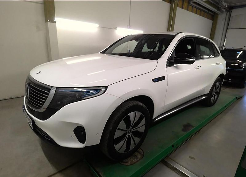 Mercedes-Benz EQC (2022) SE Edition 4Matic - fotka 3 z 8
