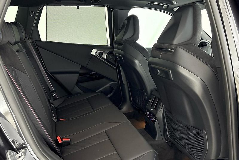 BMW X3 xDrive40d - fotka 12 z 26