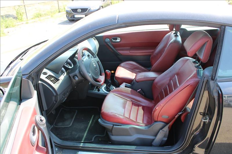 Renault Mégane 1,6 i  STK 4/2028 - fotka 14 z 33