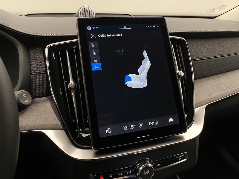 Volvo XC90 (2026) T8 AWD Plug-in BRIGHT PLUS 7m - fotka 71 z 73