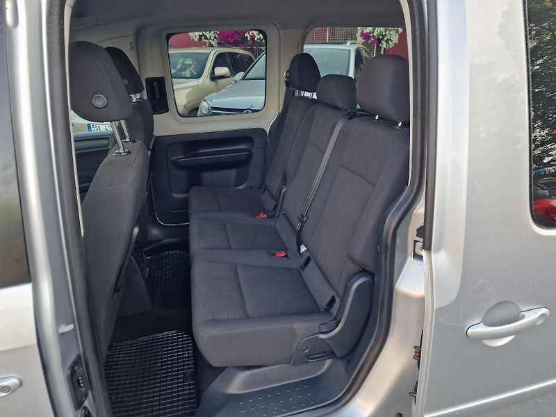 Volkswagen Caddy MAXI 2,0TDI 7MÍST NAVIGACE  - fotka 8 z 21