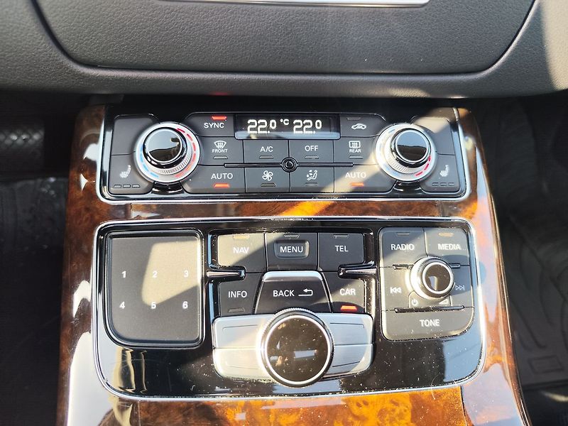Audi A8 3.0 TDI/190kW V6 Quattro AT. - fotka 25 z 37