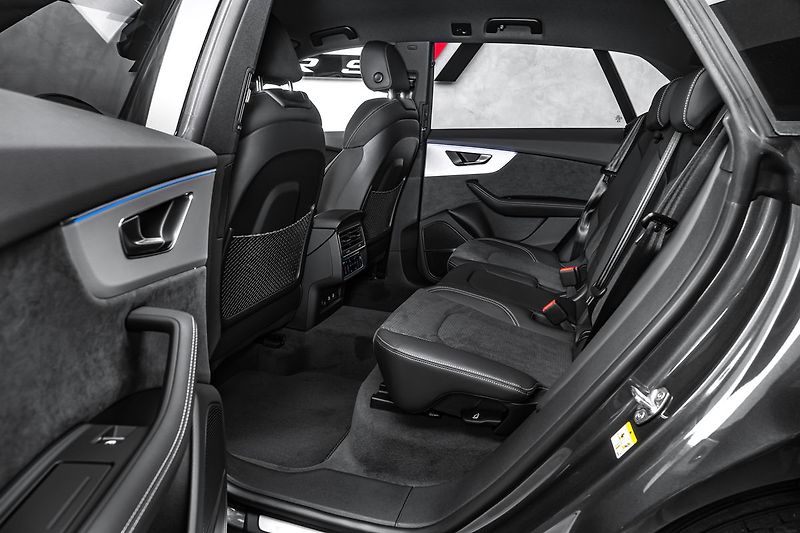 Audi Q8 50TDI 2x Sline Laser Vzduch B& - fotka 15 z 23