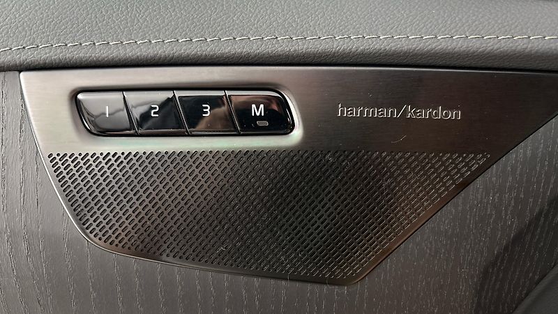 Volvo XC90 2.0 B5 AUT AWD Plus Bright - fotka 26 z 34