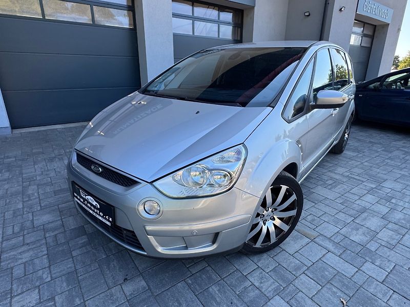 Ford S-MAX (2008) 2.0 TDCi Titanium - fotka 2 z 29