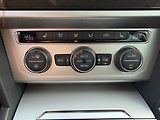 Volkswagen Passat (2018) 2.0TDi, DSG, navi, TZ - náhled 18