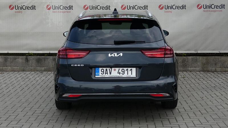 Kia Ceed SW 1.5 T-GDI SPIN - fotka 4 z 22