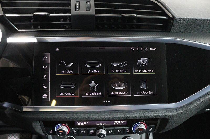 Audi Q3 TFSI 1,5 Stronic - fotka 18 z 26