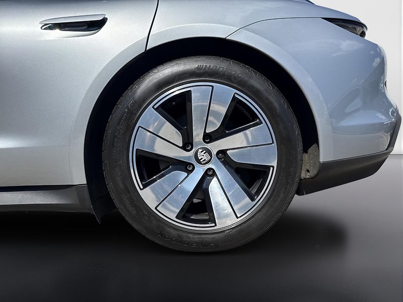 Porsche Taycan Sport Turismo - fotka 12 z 30