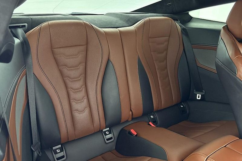 BMW Řada 8 840d xDrive - fotka 11 z 25