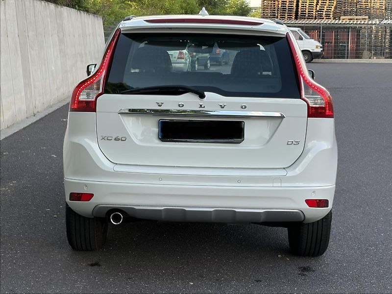 Volvo XC60 (2016) 2.0 D3 110kW AT8/152tkm/SERVIS - fotka 6 z 31