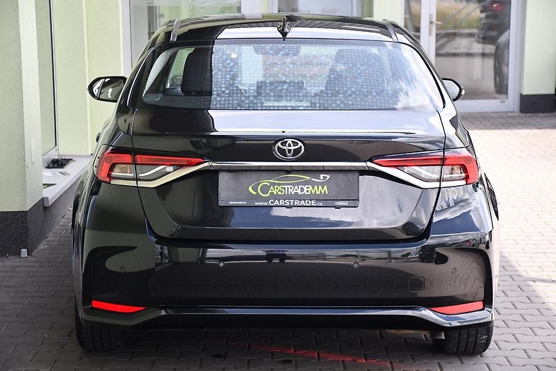 Toyota Corolla 1.5VVT-i 1M 2xKOLA  - fotka 10 z 36
