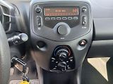 Toyota Aygo 1.0, 51 kW, klima - náhled 22