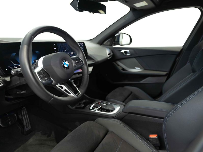 BMW Řada 1 120 - fotka 10 z 23