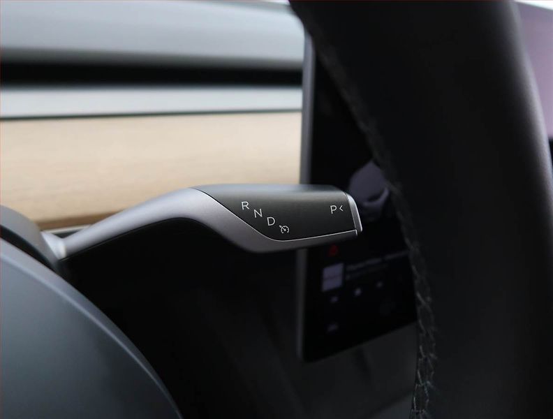 Tesla Model Y (2023) Long Range AWD 79kWh, SoH 92% - fotka 12 z 33