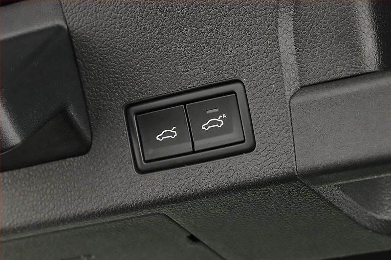 Volkswagen Arteon (2019) R-line 2.0 TDI - fotka 12 z 20
