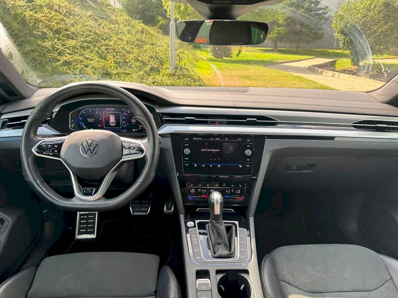 Volkswagen Arteon (2023) SHOOTING BRAKE R-LINE 2,0 TDI - fotka 23 z 27