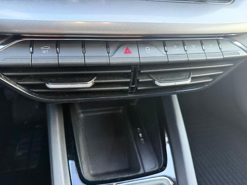 Škoda Octavia (2020) IV 1.5 TSi 110kW Ambiente - fotka 11 z 29