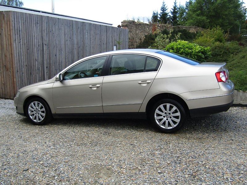 Volkswagen Passat (2008) 2.0 TDI 103kW - fotka 4 z 36