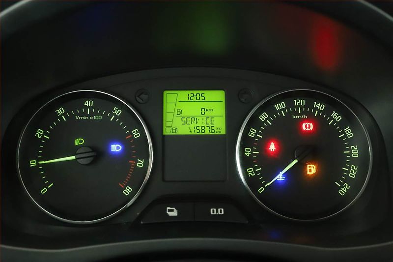 Škoda Fabia (2011) 1.2, nová STK, jezdí výborně - fotka 9 z 11