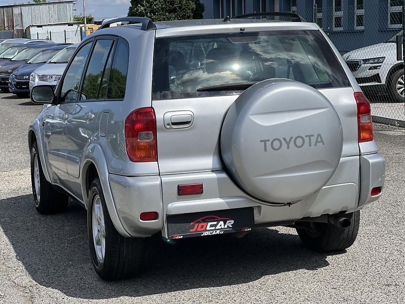 Toyota RAV4 2.0 D-4D 4x4 KLIMATIZACE ALU  - fotka 5 z 33