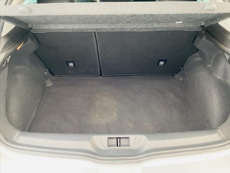 Renault Mégane 1,2 TCe 97kW LED 1. maj. ČR - fotka 26 z 30