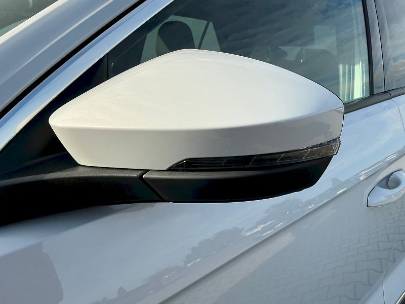Volkswagen T-Roc (2022) 2.0 TDI DSG Sport - fotka 11 z 31