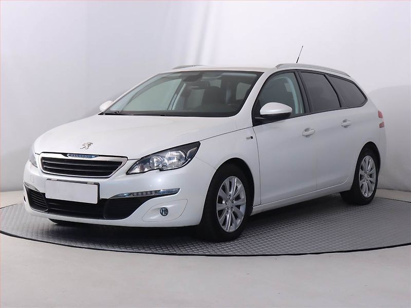 Peugeot 308 (2016) Style 1.6 BlueHDi, Serv.kniha - fotka 2 z 20
