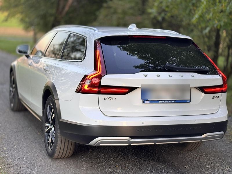 Volvo V90 (2021) CROSS COUNTRY, 4x4,odpočet DPH - fotka 11 z 16