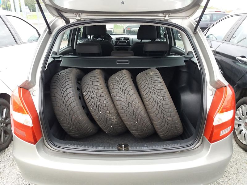 Škoda Fabia 1.2TSi,77kW,DSG,DIG.KLIM,VÝHŘE - fotka 9 z 36
