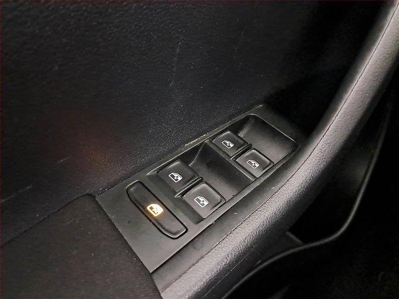 Škoda Fabia (2015) Ambition 1.2 TSI - fotka 15 z 15