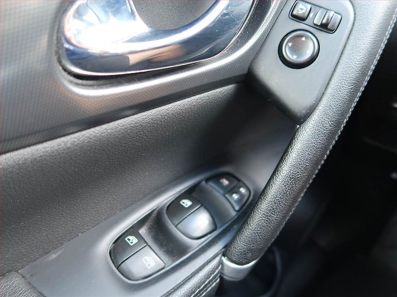 Nissan Qashqai (2020) 1.7 dCi, Kůže, Navi, Tempomat - fotka 16 z 17