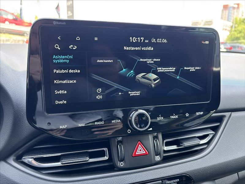 Hyundai i30 1,5 TGDi 118kW Smart ZÁRUKA - fotka 23 z 45