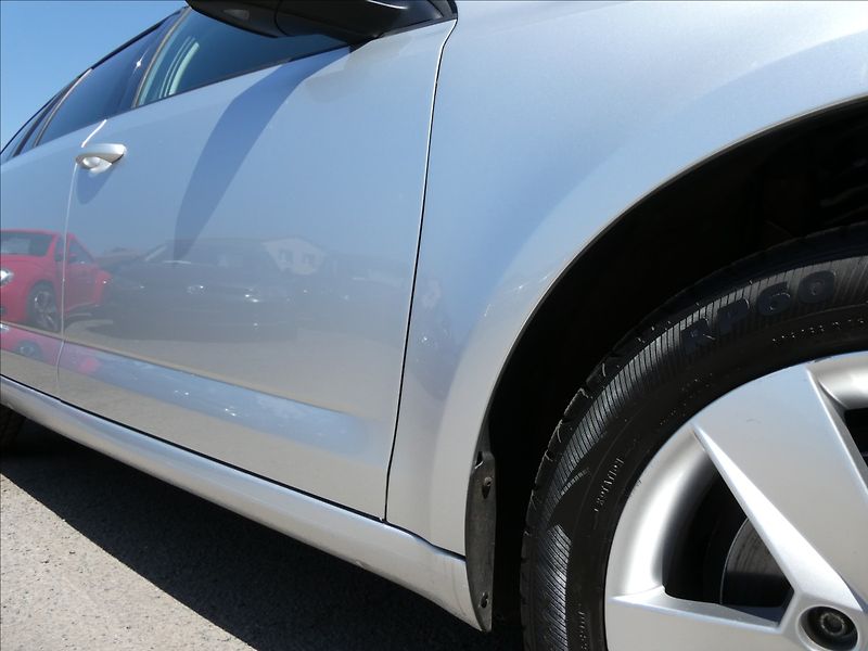 Škoda Octavia 1,4 TSi 103kW DSG 1.majitel - fotka 14 z 41