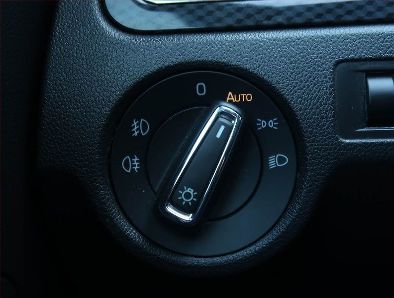Škoda Rapid (2019) Monte Carlo 1.0 TSI, Automat - fotka 17 z 21