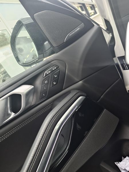 BMW X6 xDrive30d M-Sport DAPro Venti - fotka 4 z 6