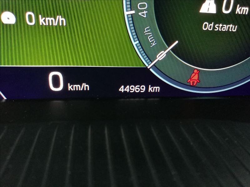 Škoda Octavia 2,0 TDI DSG - fotka 6 z 22
