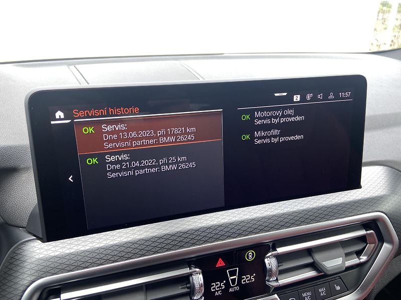 BMW X4 20d 140kW 8AT XDrive M-Paket - fotka 20 z 25