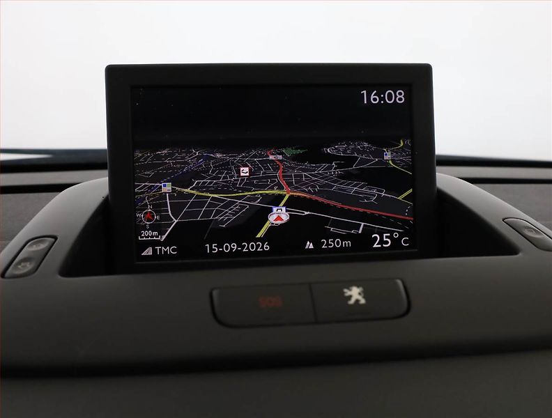 Peugeot 3008 (2012) Hybrid4, 4X4, Automat - fotka 12 z 16