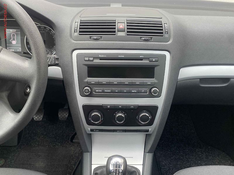 Škoda Octavia (2010) 1.2 TSi, Ambition, TZ - fotka 12 z 17
