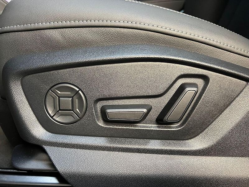 Audi Q8 50TDI QUATTRO S-LINE, PANORAMA - fotka 34 z 42