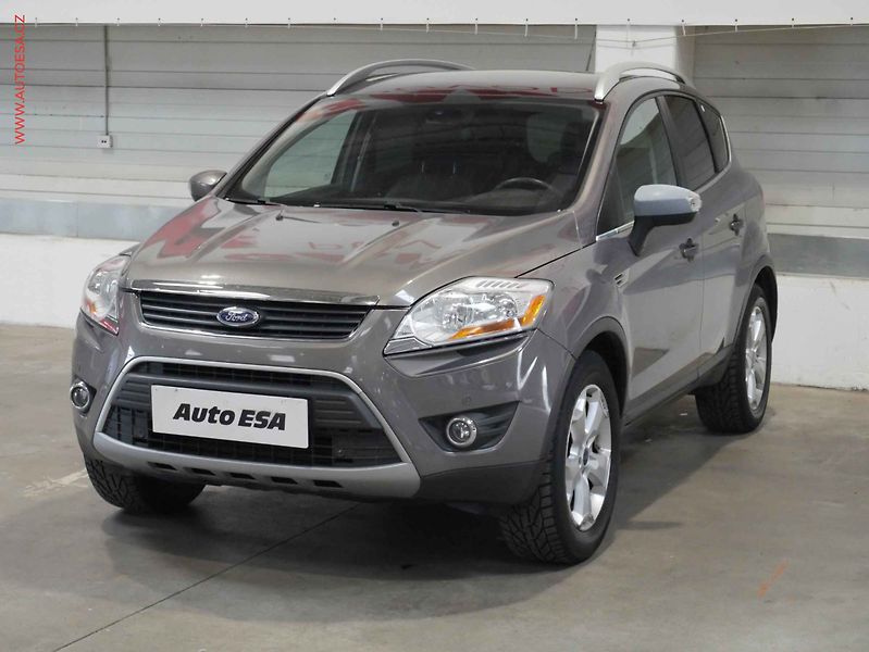 Ford Kuga (2011) 2.0 TDCi 4x4, AC, TZ, park - fotka 3 z 22