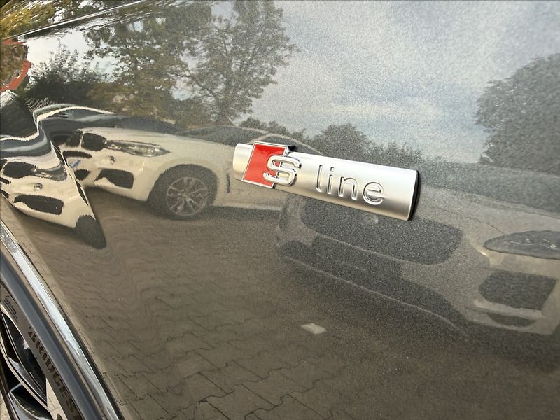 Audi Q7 50 TDI S-Line Quattro - fotka 33 z 37