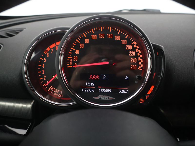 Mini Clubman 2,0 JCW ALL4 170kW H&K Aut - fotka 15 z 30