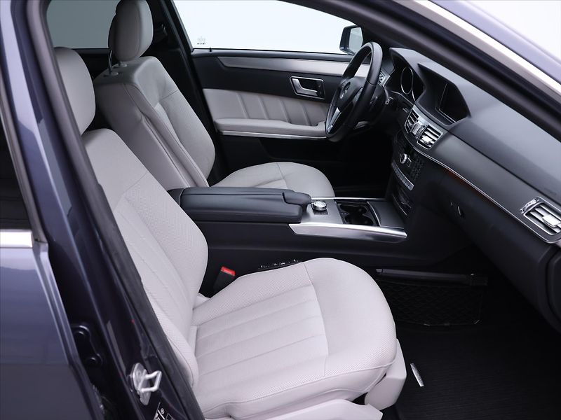 Mercedes-Benz Třídy E 3,0 350 BlueTEC 185kW Avantgar - fotka 13 z 36