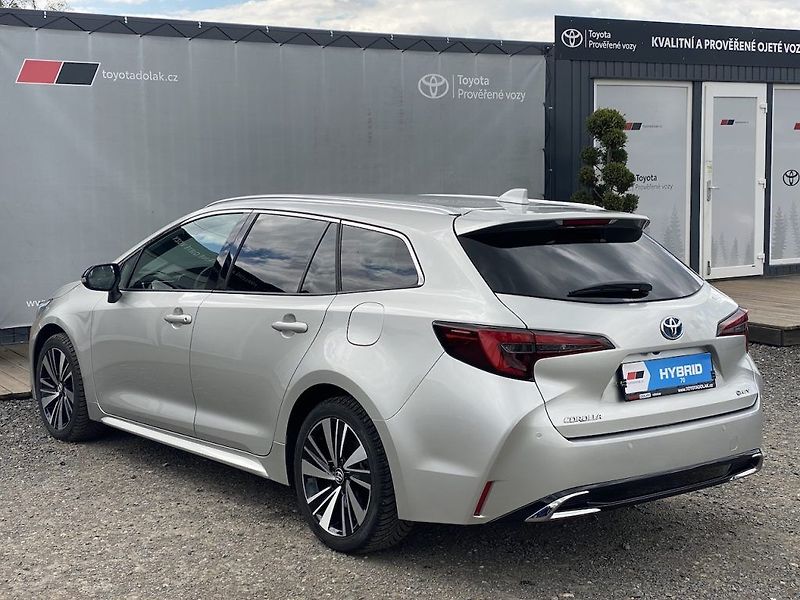 Toyota Corolla 1.8HEV, ČR-1m, Style, DPH - fotka 4 z 32