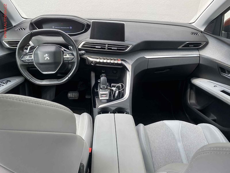 Peugeot 3008 (2017) 1.2 PT, Allure, AT, panor - fotka 8 z 19